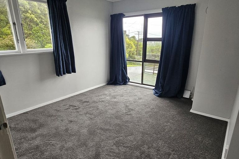 Photo of property in 81a Black Rock Road, Newlands, Wellington, 6037