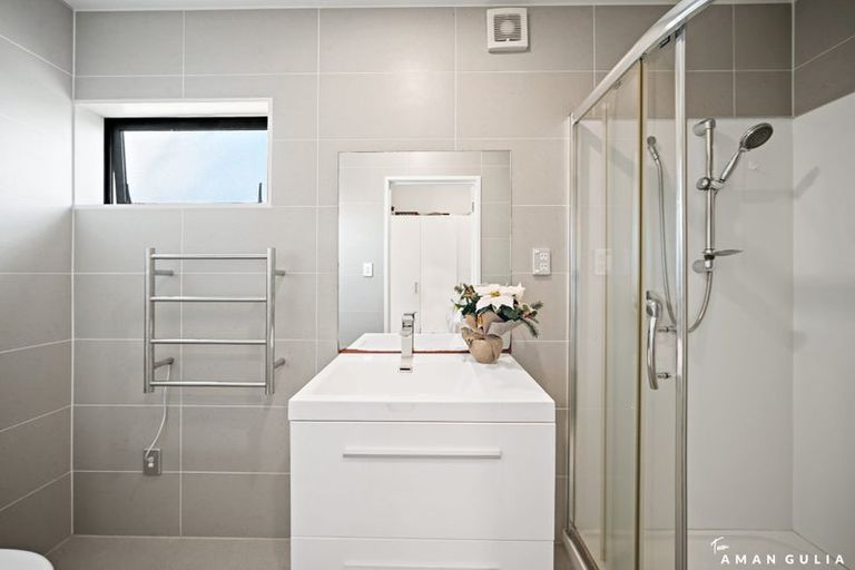 Photo of property in 4 Sunshine Boulevard, Sunnyvale, Auckland, 0612