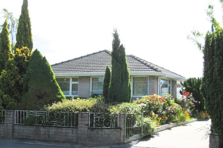 Photo of property in 27 Tintern Avenue, Avonhead, Christchurch, 8042