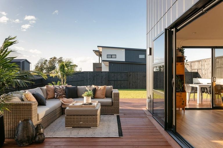 Photo of property in 8 Kuakua Close, Papamoa Beach, Papamoa, 3118