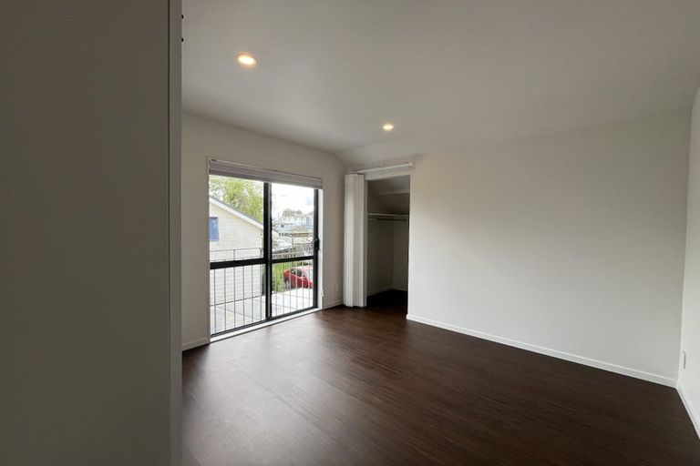 Photo of property in 30 Benchmark Drive, Massey, Auckland, 0614