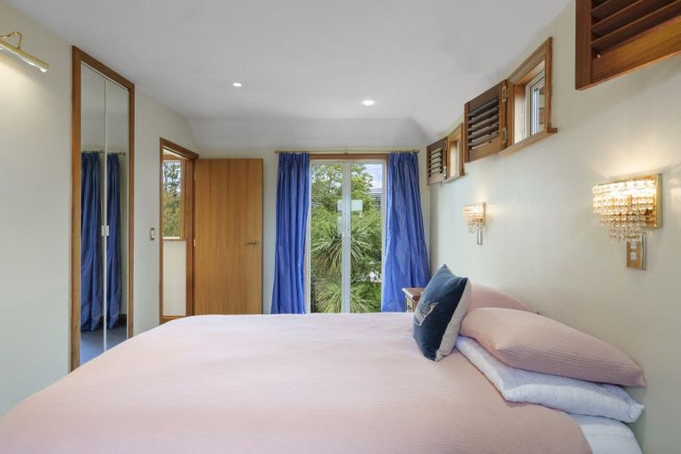Photo of property in 32 Wai-iti Terrace, Burnside, Christchurch, 8052
