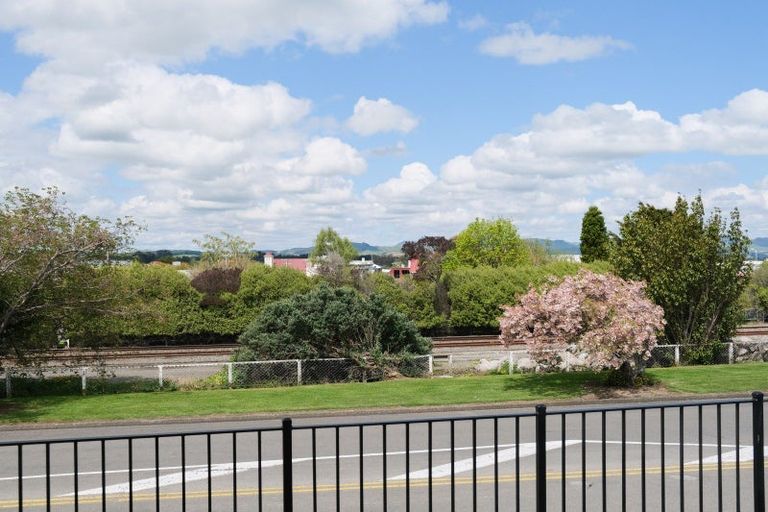 Photo of property in 2 Princess Street, Dannevirke, 4930