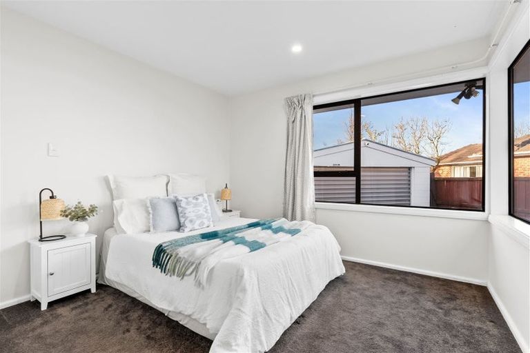 Photo of property in 33 Everest Street, Burnside, Christchurch, 8053
