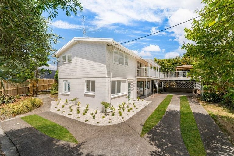 Photo of property in 99 Matipo Road, Te Atatu Peninsula, Auckland, 0610