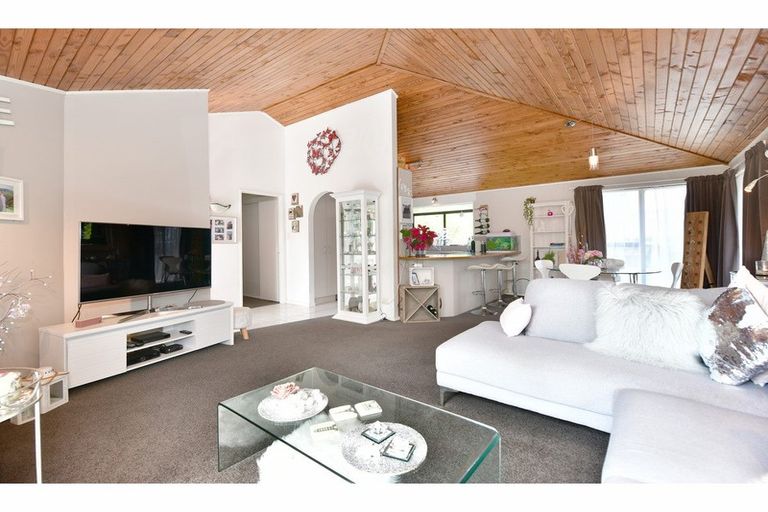 Photo of property in 56 Polkinghorne Drive, Manly, Whangaparaoa, 0930