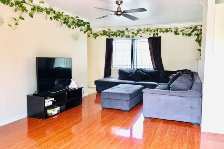 Photo of property in 9 Westvale Avenue, Ranui, Auckland, 0612