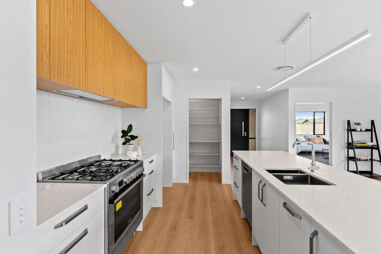 Photo of property in 12c Wykes Place, Amberley, 7410