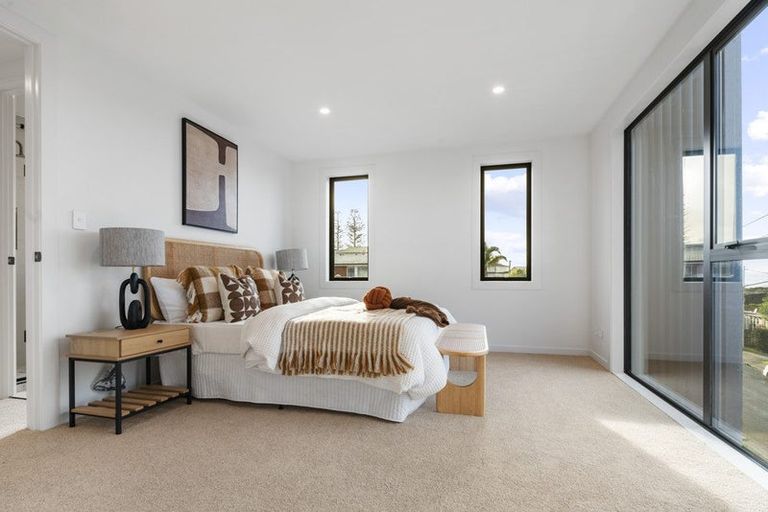 Photo of property in 2a Rangitoto Terrace, Milford, Auckland, 0620