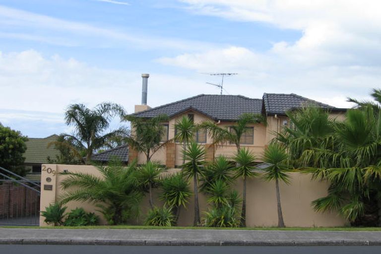 Photo of property in 209 Beach Road, Campbells Bay, Auckland, 0630