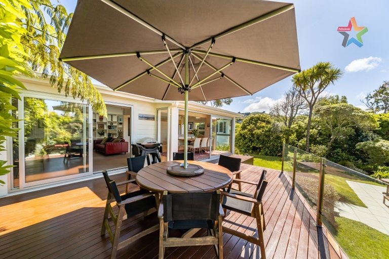 Photo of property in 100 Korokoro Road, Korokoro, Lower Hutt, 5012