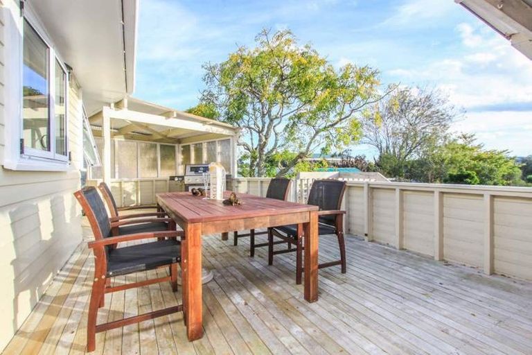 Photo of property in 8 Kay Drive, Blockhouse Bay, Auckland, 0600