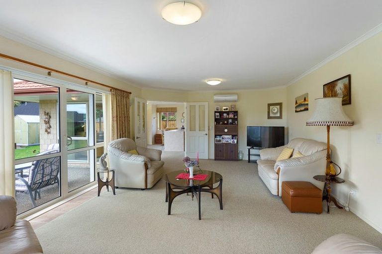 Photo of property in 22 Ludlam Way, Otaki, 5512