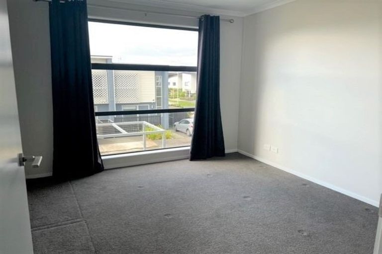 Photo of property in 1 Spotted Dove Road, Hobsonville, Auckland, 0616