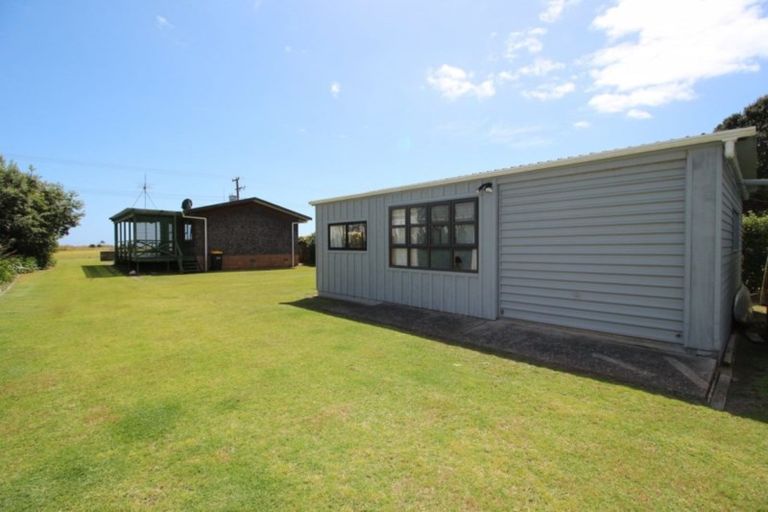 Photo of property in 3 Bluff Road, Kuaotunu West, Whitianga, 3592