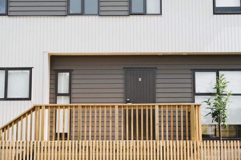 Photo of property in 46d Tiroroa Avenue, Te Atatu South, Auckland, 0610