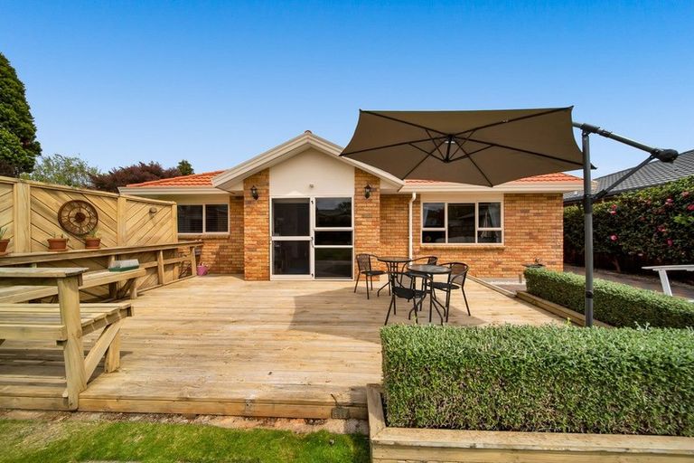 Photo of property in 9 Beech Place, Hawera, 4610