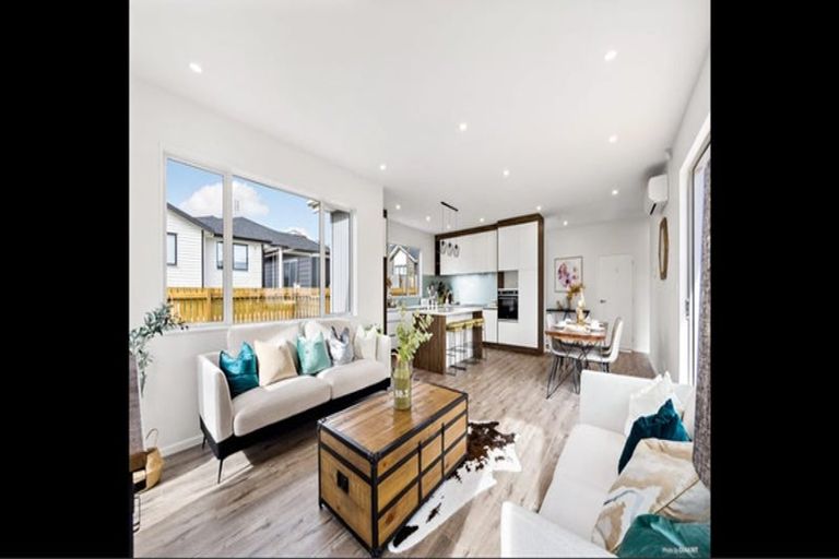 Photo of property in 3 Franheim Crescent, Orewa, 0931