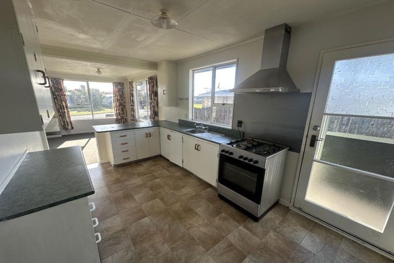 Photo of property in 39 Robinson Crescent, Westbrook, Palmerston North, 4412