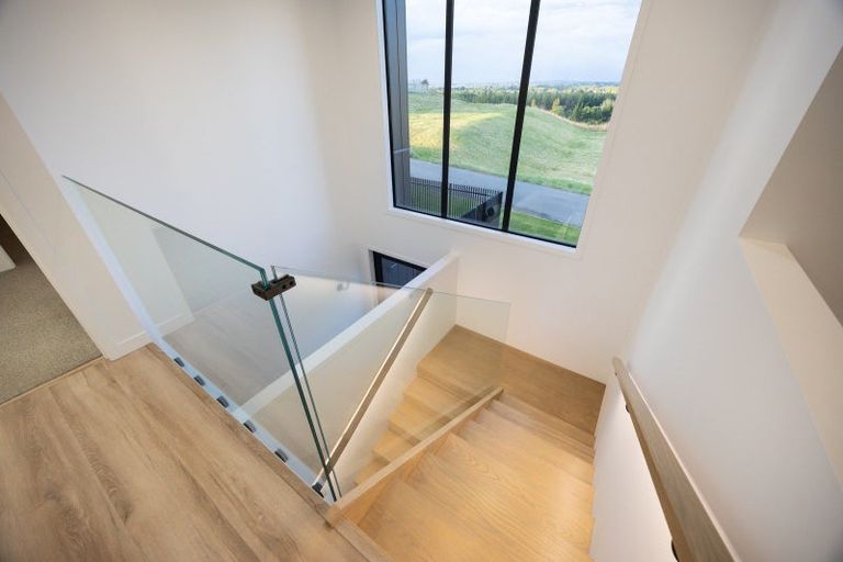 Photo of property in 5 Edenmore Terrace, Fitzherbert, Palmerston North, 4410