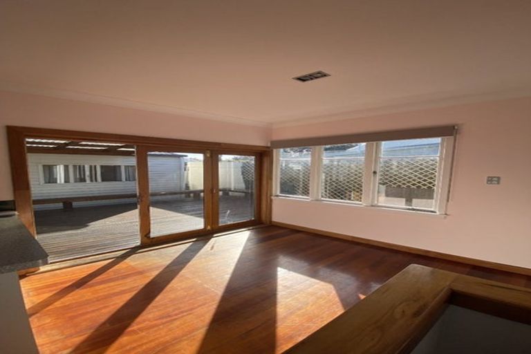 Photo of property in 1404 Jellicoe Street, Mayfair, Hastings, 4122