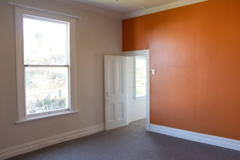 Photo of property in 1 Phillips Street, Kensington, Dunedin, 9011