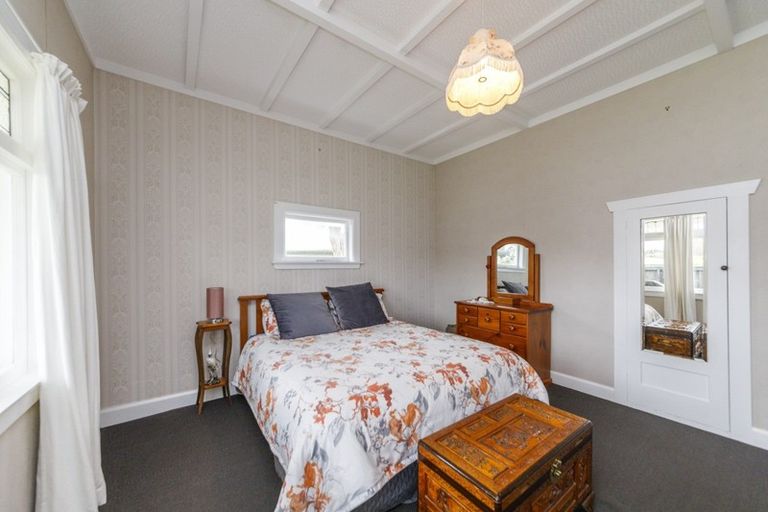 Photo of property in 2 Fagan Street, Sanson, 4817