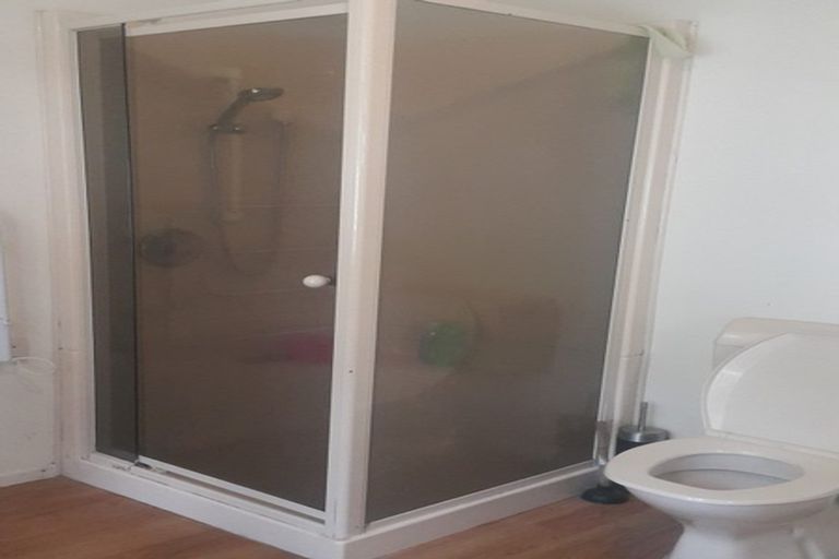 Photo of property in 27 Beauchamp Street, Karori, Wellington, 6012