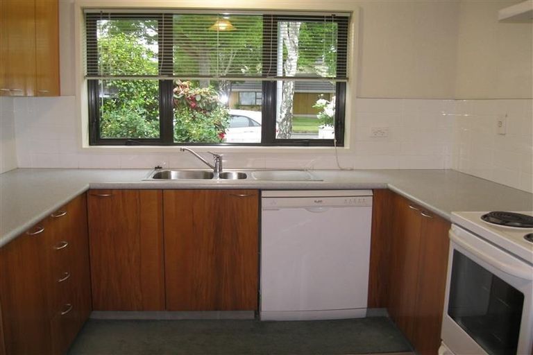 Photo of property in 1/251 Memorial Avenue, Burnside, Christchurch, 8053