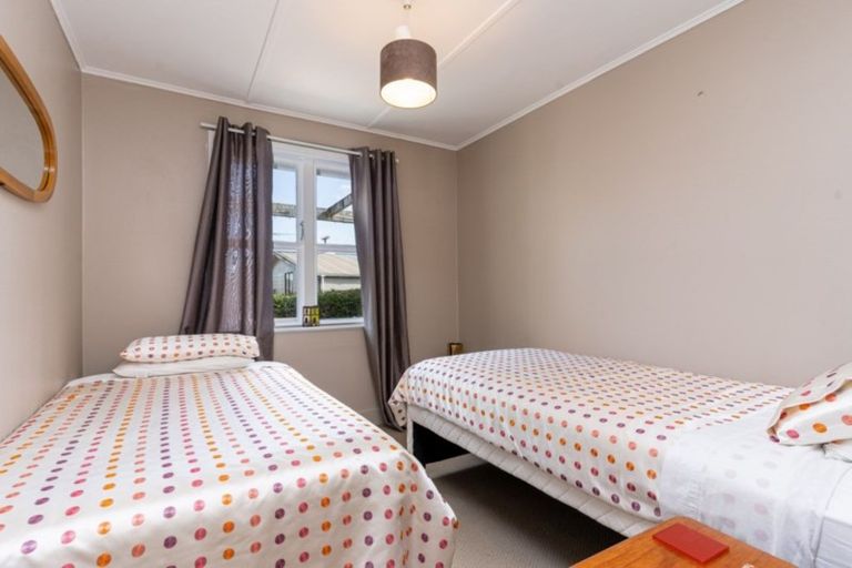 Photo of property in 70 Cologne Street, Martinborough, 5711