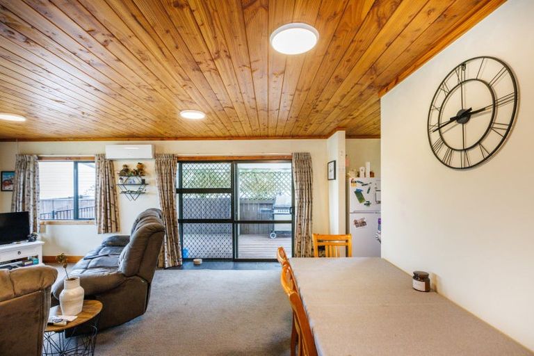 Photo of property in 2a Wellington Street, Feilding, 4702