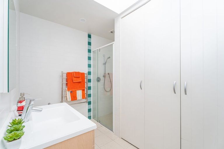 Photo of property in 18 Pine Grove, Tairua, 3508