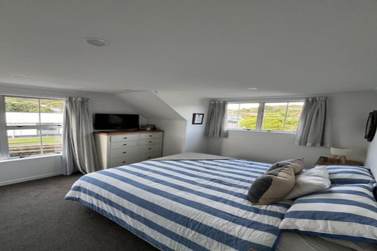 Photo of property in 1/8 Azimuth Place, Whitby, Porirua, 5024