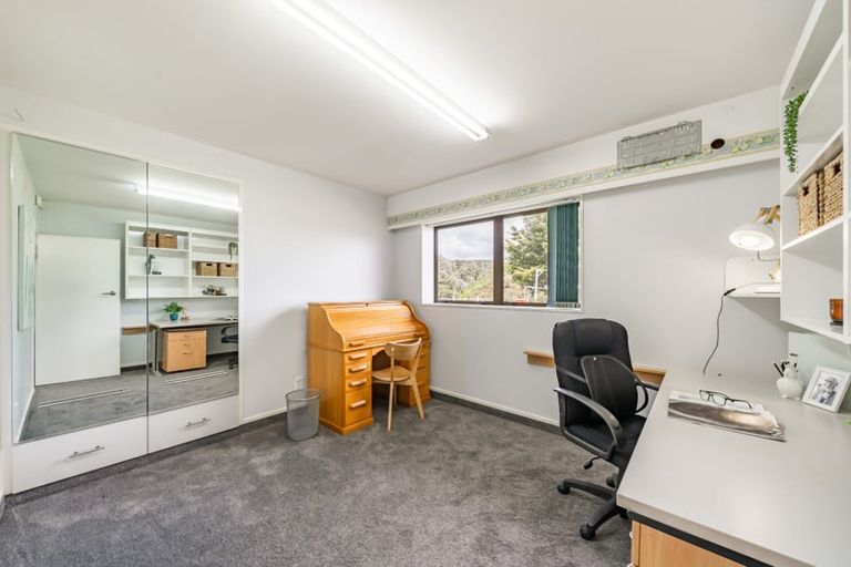 Photo of property in 7 King Charles Drive, Kingsley Heights, Upper Hutt, 5018