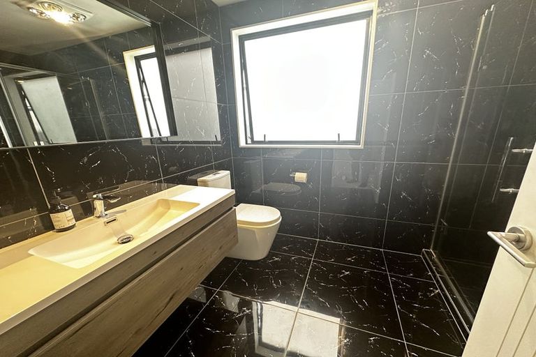 Photo of property in 25 Onekiritea Road, Hobsonville, Auckland, 0616