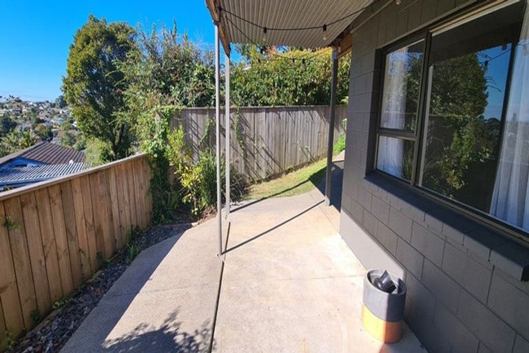 Photo of property in 16 Valdese Rise, Browns Bay, Auckland, 0630