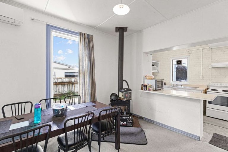 Photo of property in 624 Featherston Street, Roslyn, Palmerston North, 4414