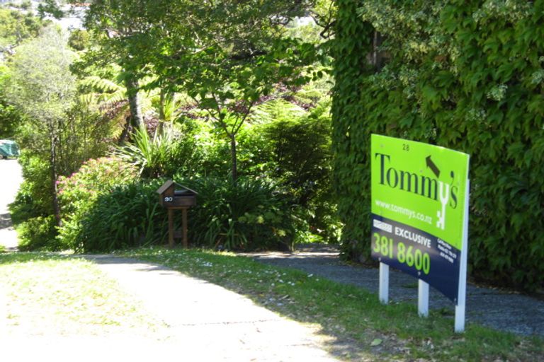 Photo of property in 30 Torwood Road, Khandallah, Wellington, 6035
