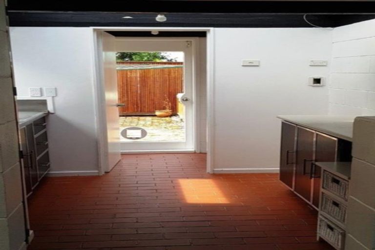 Photo of property in 2 Marnane Terrace, St Andrews, Hamilton, 3200