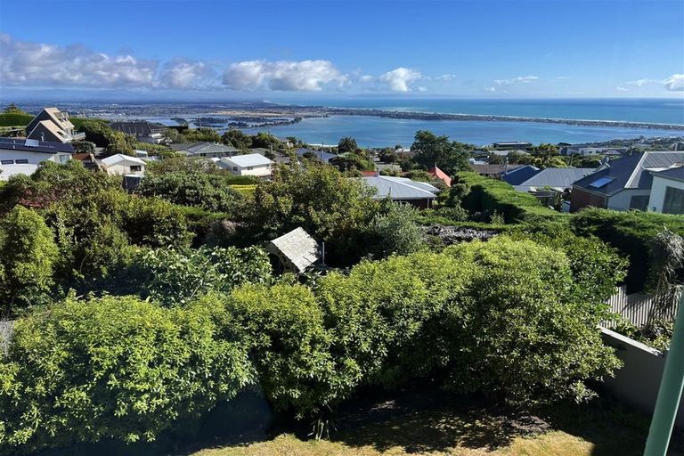 Photo of property in 2/5a Madeley Road, Mount Pleasant, Christchurch, 8081