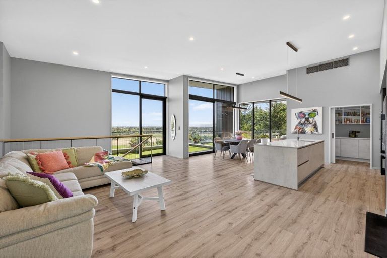 Photo of property in 13 Redmund Spur Road, Kennedys Bush, Christchurch, 8025