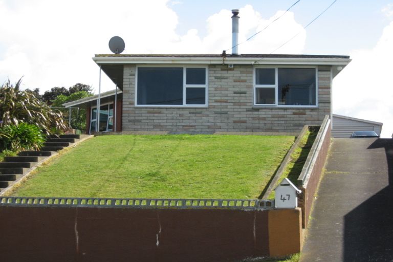 Photo of property in 47 Rangiora Street, Castlecliff, Whanganui, 4501
