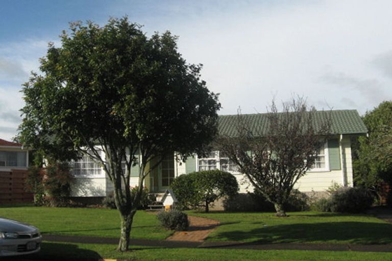 Photo of property in 115 Archmillen Avenue, Pakuranga Heights, Auckland, 2010