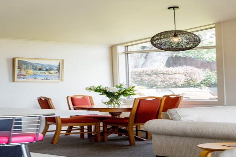 Photo of property in 54 Easther Crescent, Kew, Dunedin, 9012