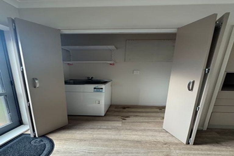 Photo of property in 22 Beihlers Road, Weymouth, Auckland, 2103