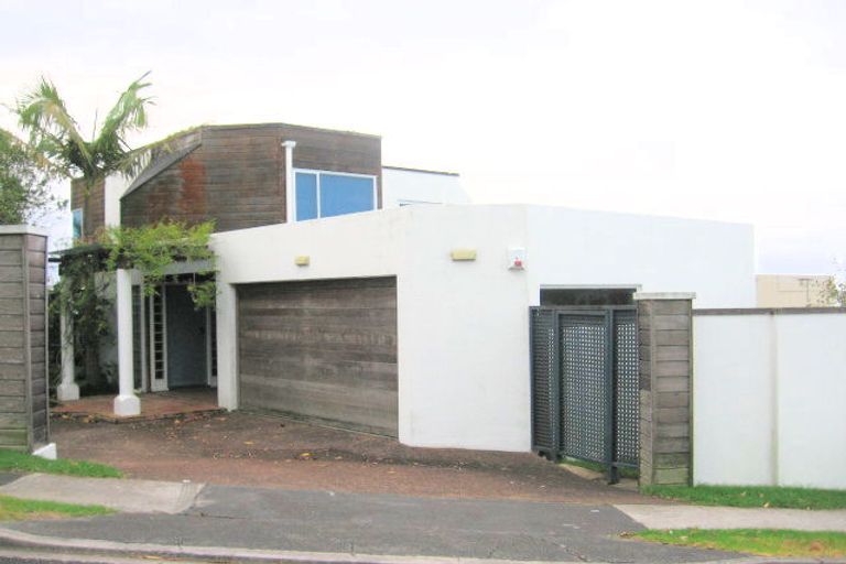 Photo of property in 1/171 Kowhai Road, Mairangi Bay, Auckland, 0630