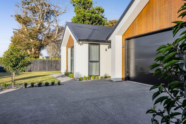 Photo of property in 74 Turuturu Road, Hawera, 4674