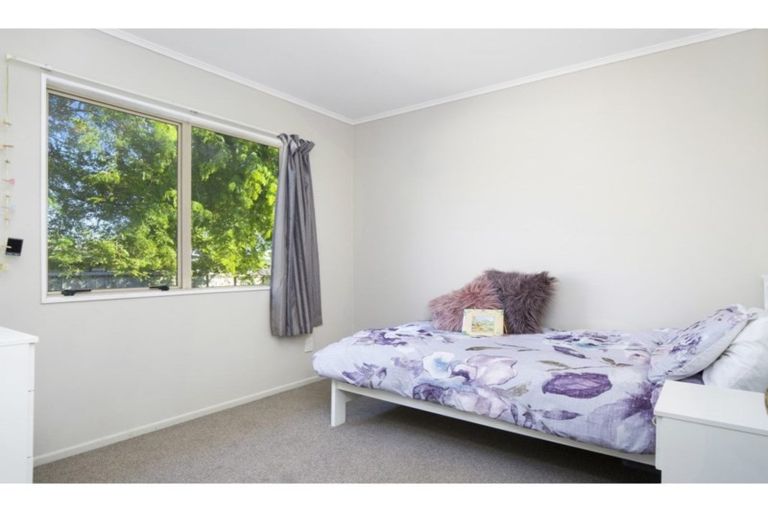 Photo of property in 11 Dawn Place, Waiuku, 2123