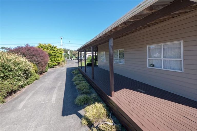 Photo of property in 96 Glover Road, Hawera, 4610