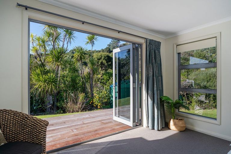 Photo of property in 9 Taunui Place, Cooks Beach, Whitianga, 3591